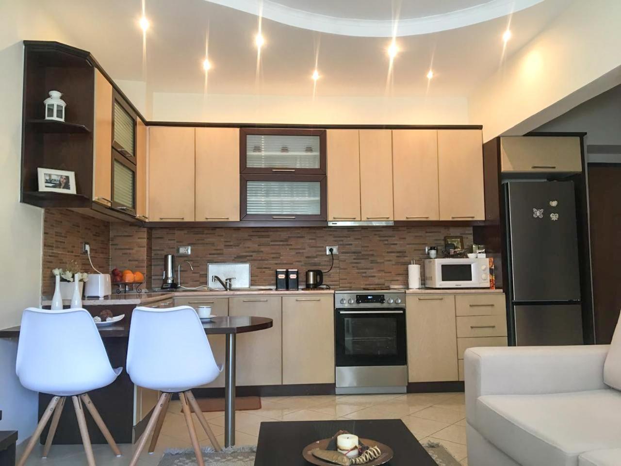 Sofia'S Modern Apartment Гірокастра Екстер'єр фото