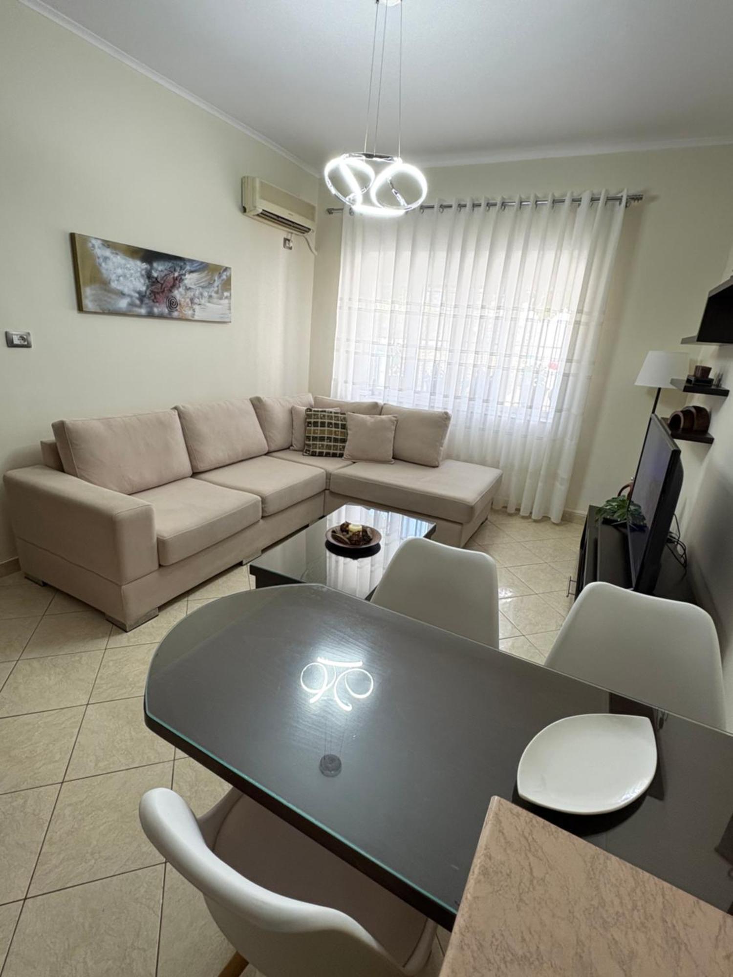 Sofia'S Modern Apartment Гірокастра Екстер'єр фото