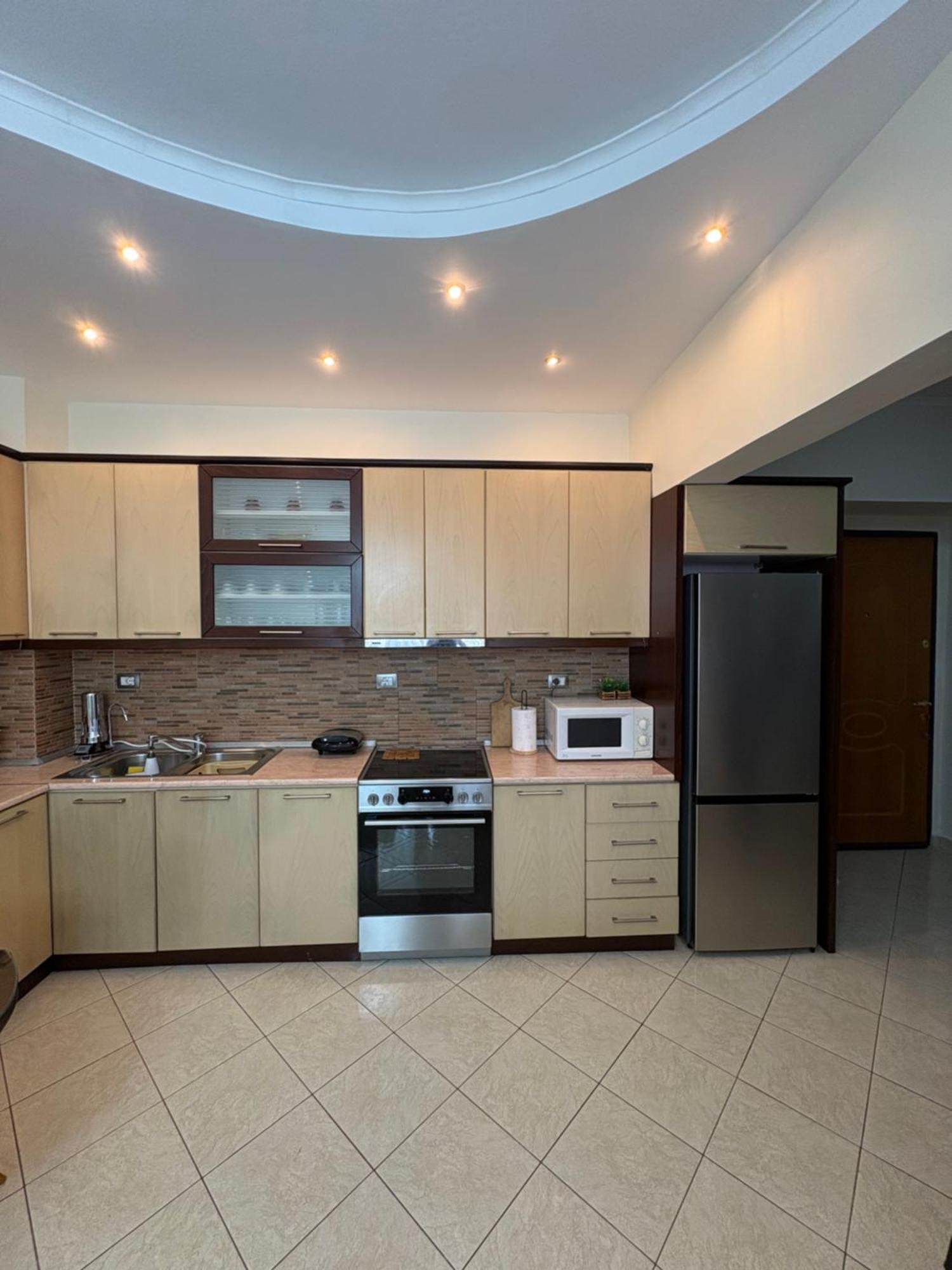 Sofia'S Modern Apartment Гірокастра Екстер'єр фото