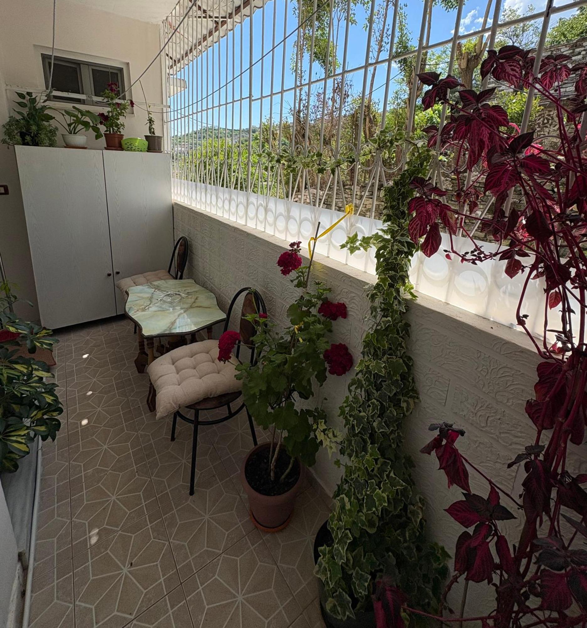 Sofia'S Modern Apartment Гірокастра Екстер'єр фото
